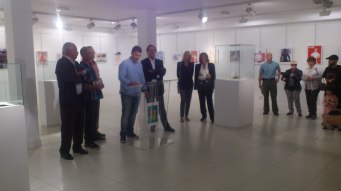 Inauguración de la exposición de "Josechu el Vasco" en la Torre de Ariz el 5 de octubre. Entre los presentes, los hijos del gran Joaquim Muntañola